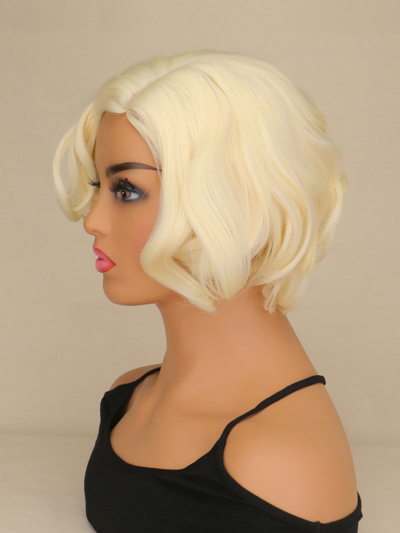 Parrucche Sintetiche Corte e R - Women'S Accessories In The 60S recensione e prezzo