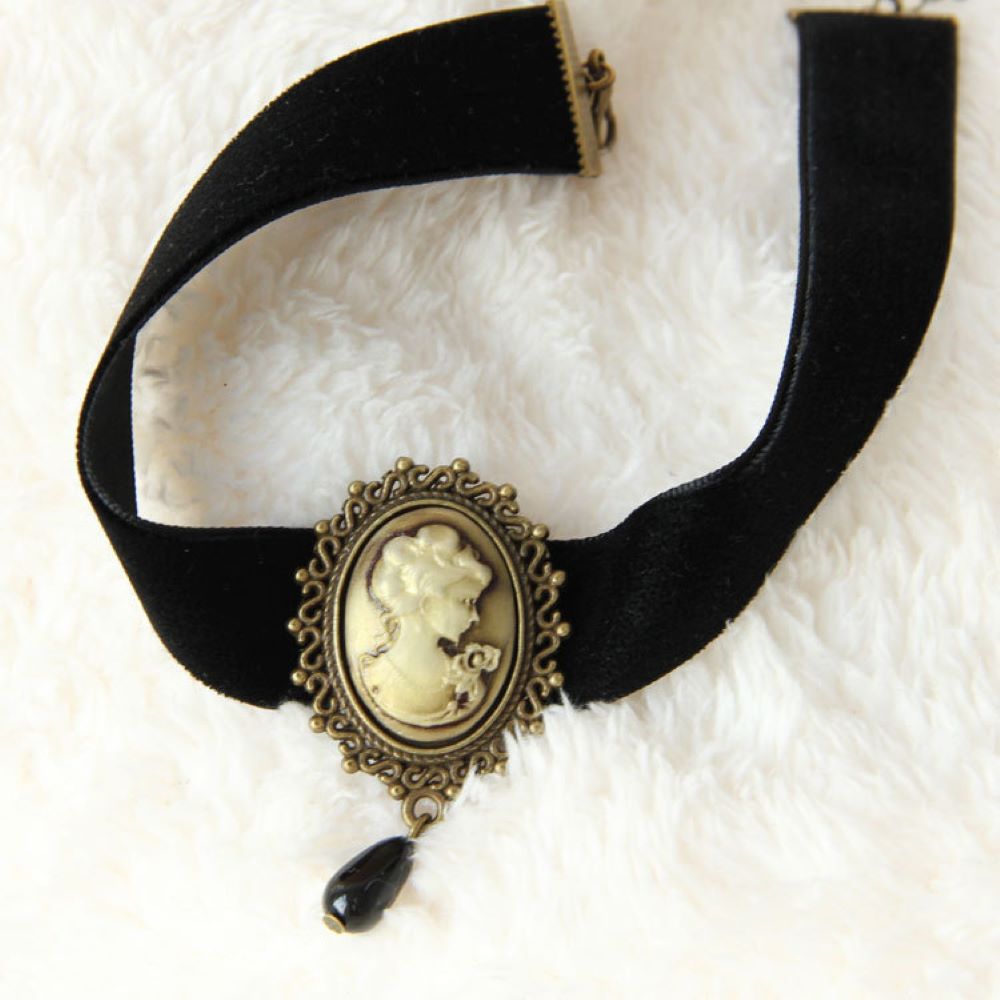 Hot ~ Fashion girocolli neri A - Women Jewelry Accessories For Black Dress recensione e prezzo